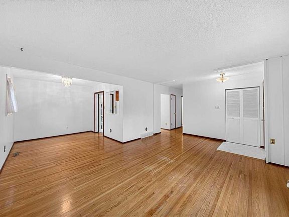 3rd image of 4831 E 48th St NW