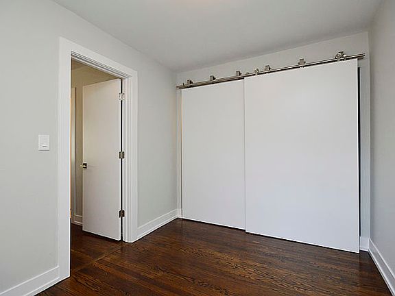 4th image of 5960 N Winthrop Ave #54-2E