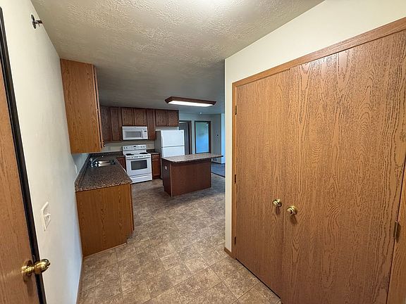 5th image of 15 11th St NE #27