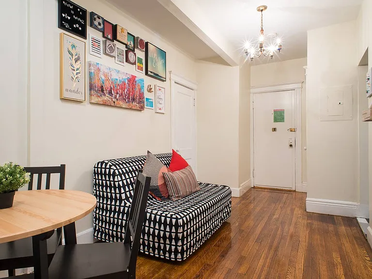 58 Queensberry St #12 — Photo 2