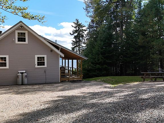 5th image of 35 Cove Lane