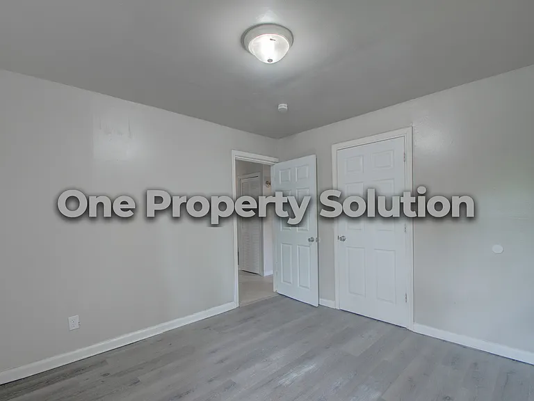 1151 Decatur St — Photo 12