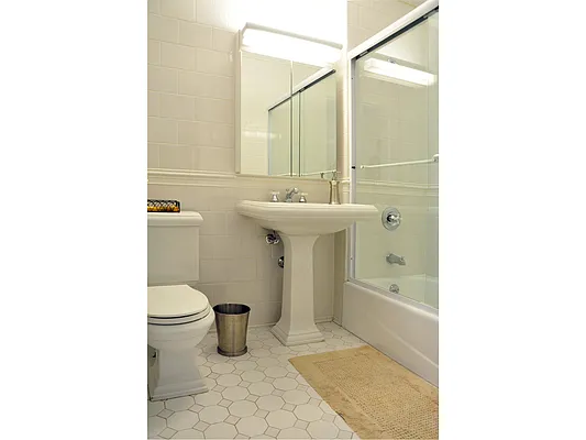 Rented by Douglas Elliman | media 21