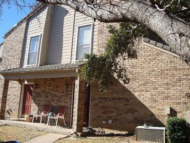 1st image of 1101 Bert Dr APT B