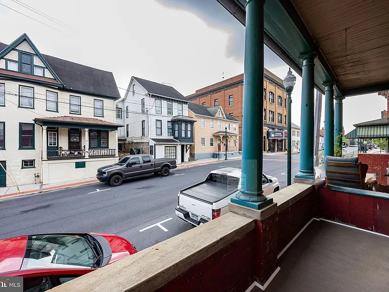 209 E Martin St #B — Photo 33