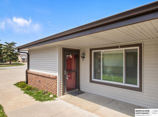 5428 Enterprise Dr #908, Lincoln, NE 68521