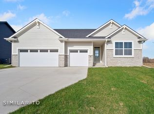4701 177th St, Urbandale, IA 50323