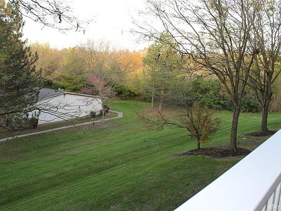 2nd image of 1512 Commons Dr