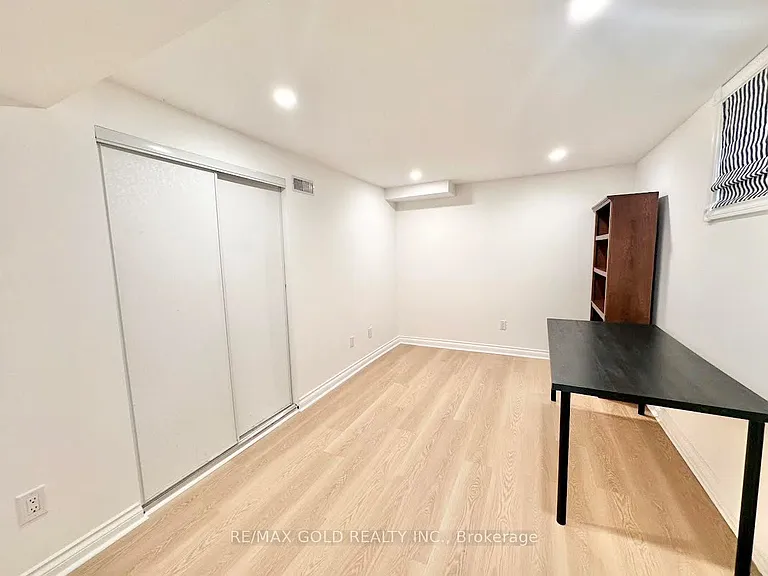 41 Fleetwell Ct #BASEMENT — Photo 9