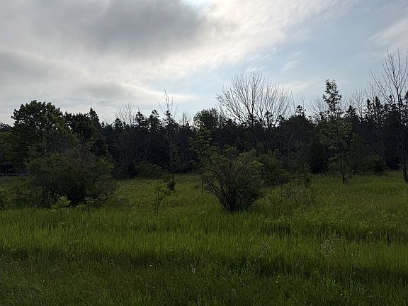 3rd image of Hillcrest Rd