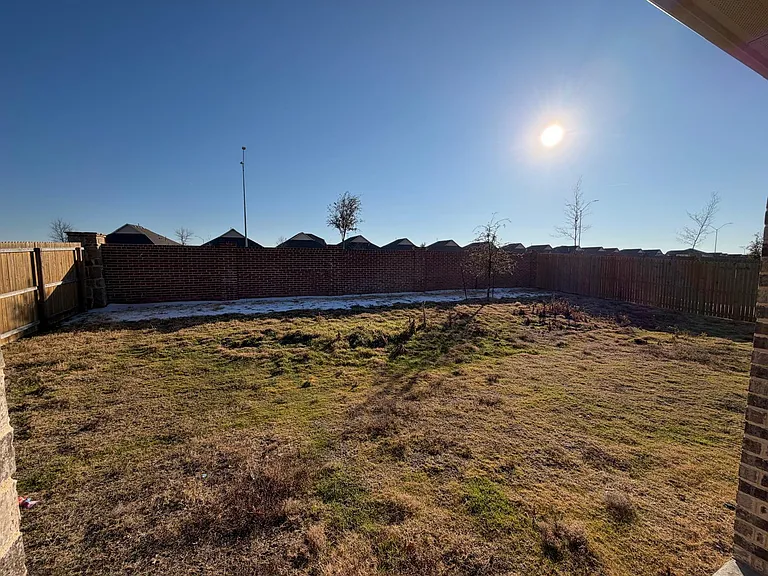 2521 Birchcrest Dr — Photo 21