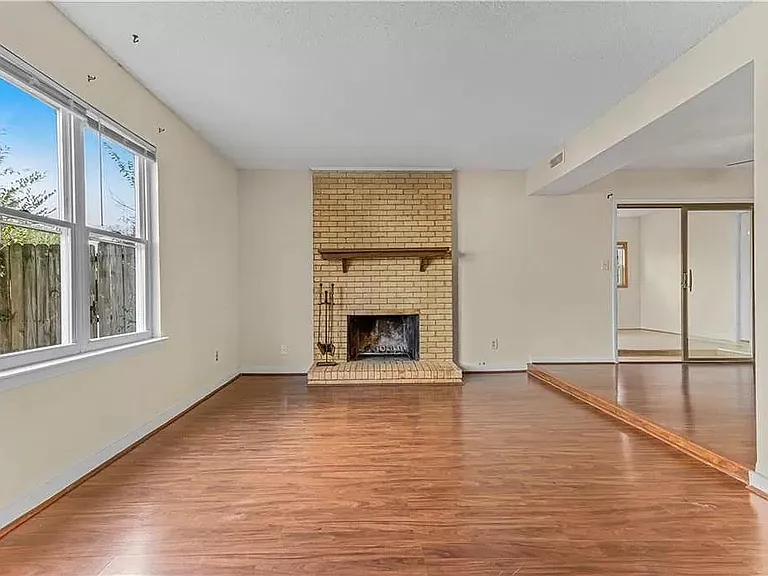 1676 Dylan Dr — Photo 2