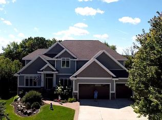 1630 Bellewood Dr, Waunakee, WI 53597