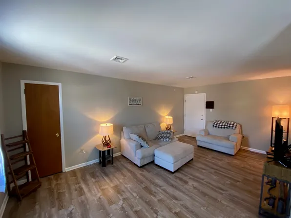 527 Schuylkill Rd #D, Phoenixville, PA 19460