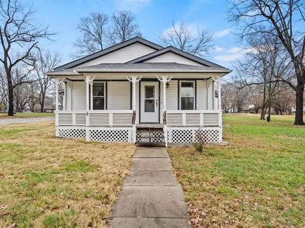 404 W Main St, Cleveland, MO 64734
