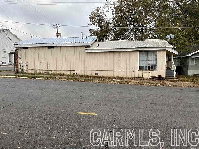 2nd image of 515 & 517 3rd St