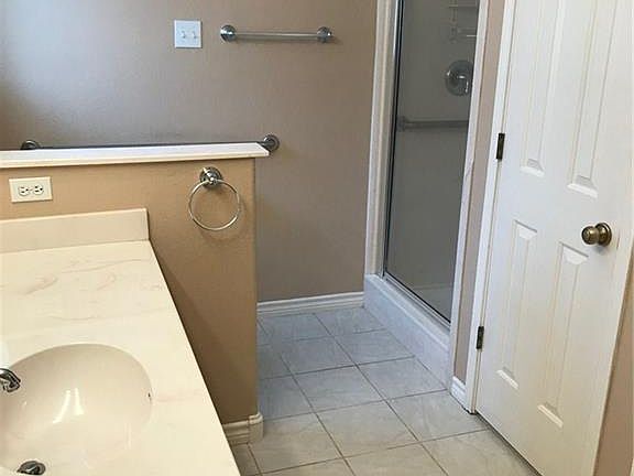 5th image of 613 Royal Sage Dr
