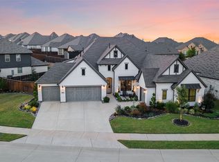 9901 Surveyor Rd, Oak Point, TX 75068