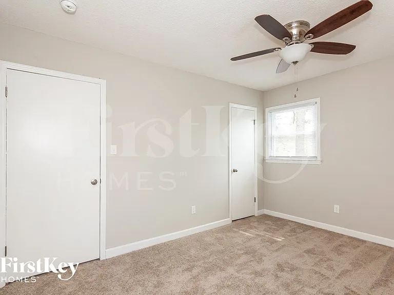 3625 Somerset Dr — Photo 7
