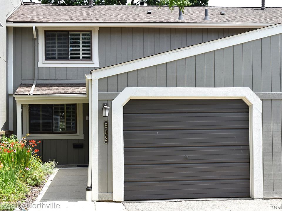 1st image of 902 Williamsburg Ct #66