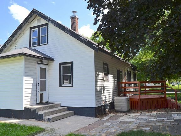 5th image of 306 Monroe St SE
