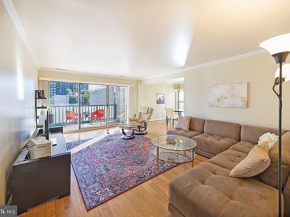 4th image of 27 Canterbury Sq APT 302