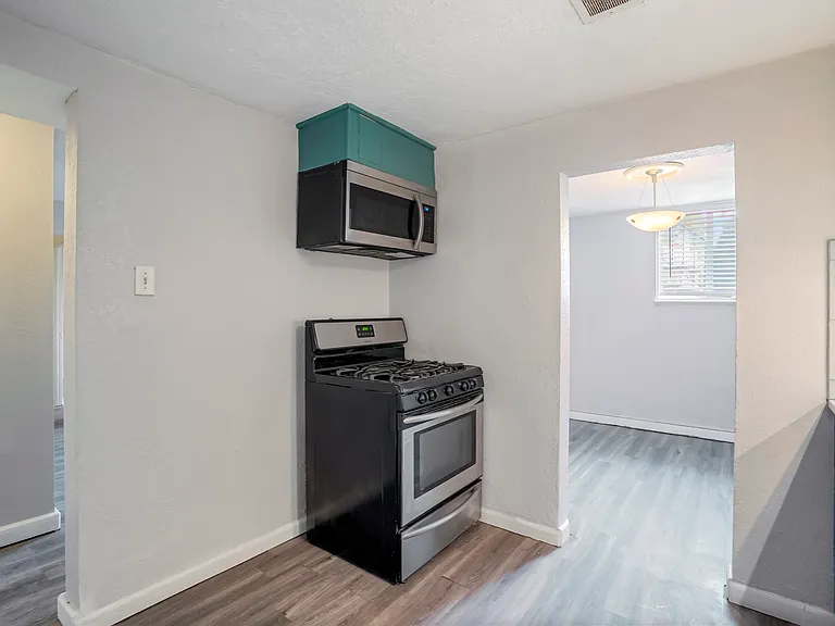 2824 W 38th Ave #2824 — Photo 2