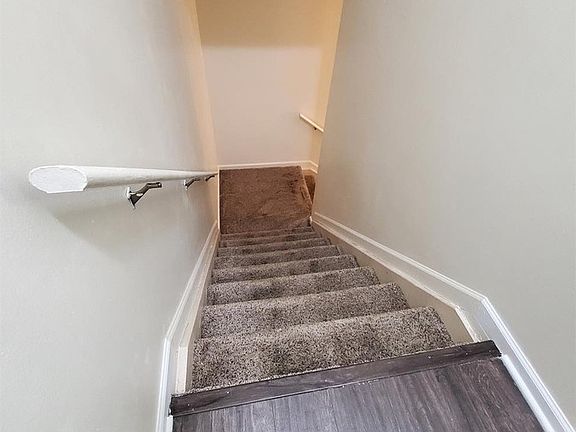 5th image of 867 Brandon Ave