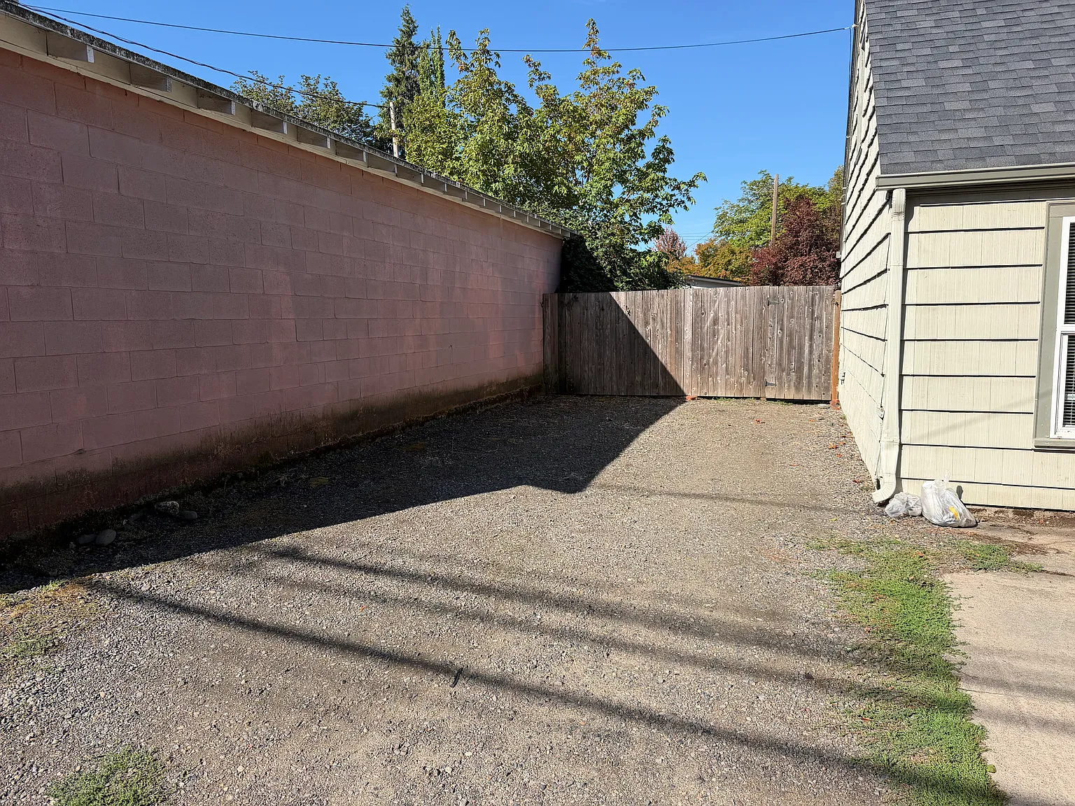 3 bed, 1608 sqft, $2,350 — Photo 2