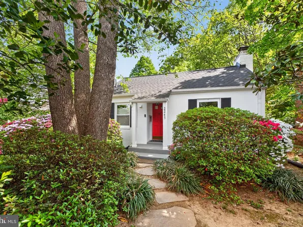 2245 N Buchanan St, Arlington, VA 22207
