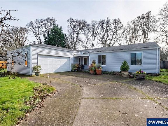 3rd image of 1062 33rd Ave SW