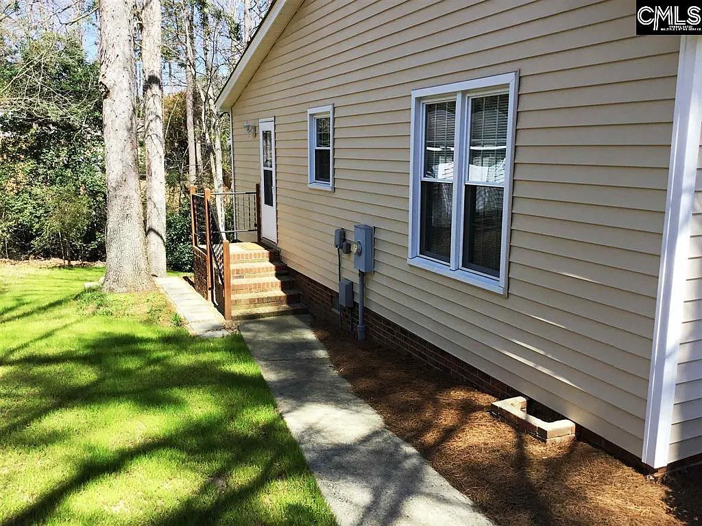 3 bed, 1250 sqft, $1,650 — Photo 3