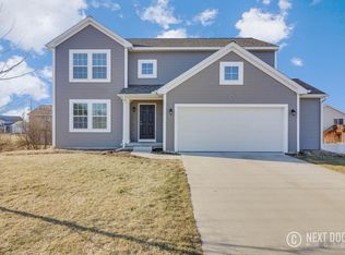 116 Blue Grass Ln, Holland, MI 49424