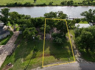 1828 Creekside Dr, Bay City, TX 77414