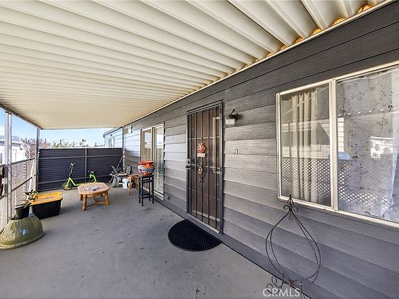 5th image of 2200 W Wilson St #69