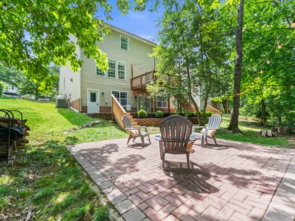 404 Texanna Way, Holly Springs, NC 27540
