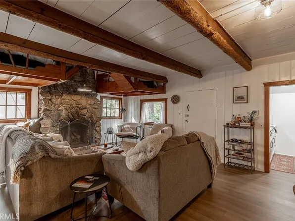 23967 Park Ln, Crestline, CA 92325