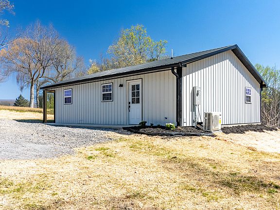 4th image of 456 N Ridge Ests