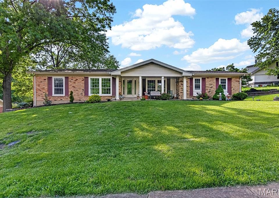1st image of 403 Sunnyslope Dr