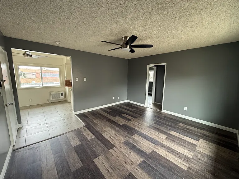 241 E Dexter St #5 — Photo 1