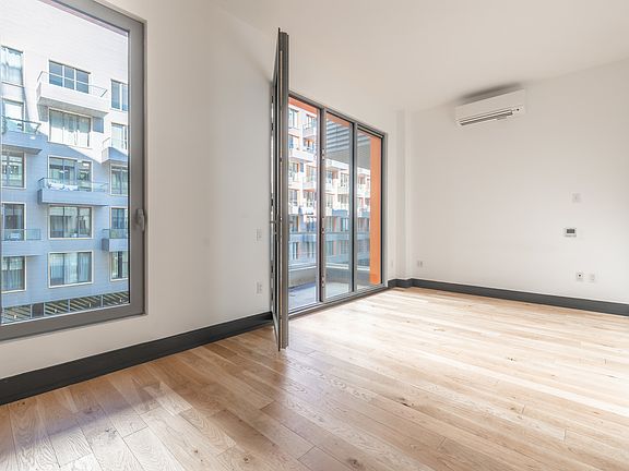 2nd image of 10 Montieth St #596