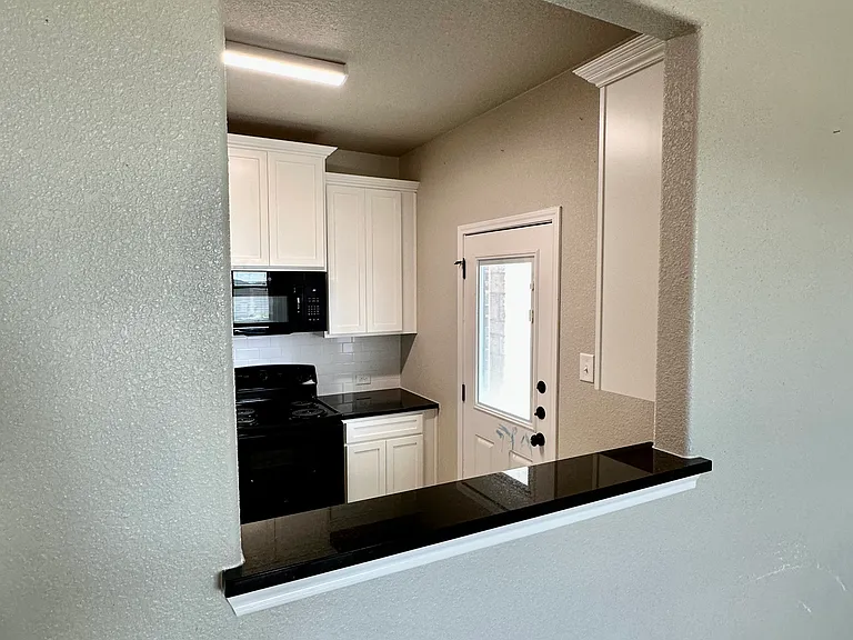 4002 Saint Peter St #A — Photo 15