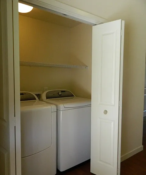 H Street Apartments — Photo 36