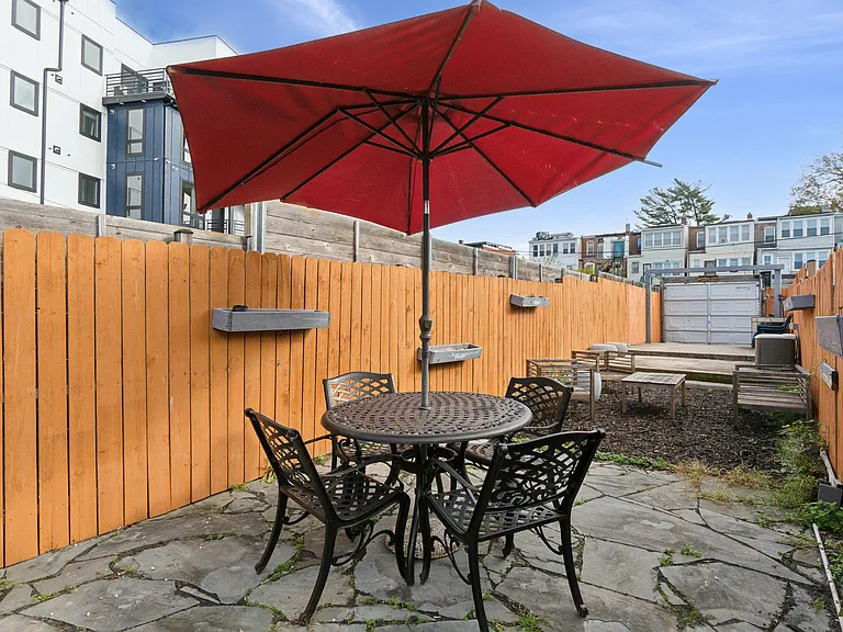 2241 Prout St SE — Photo 18