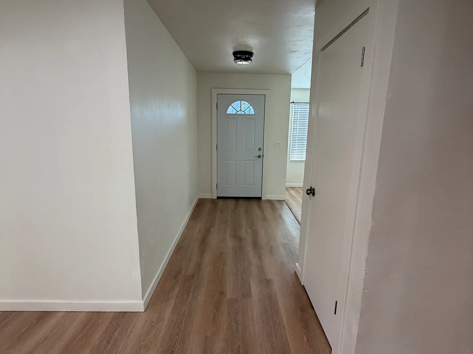 3 bed, 1425 sqft, $2,300 — Photo 3