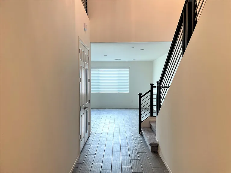 9450 N Andrina Dr — Photo 5