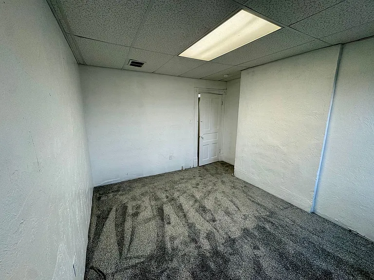 42 Climax St — Photo 24