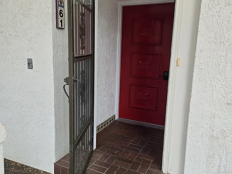 61 Newport Cir #A — Photo 15