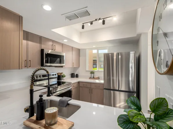 1601 W SUNNYSIDE Drive #170, Phoenix, AZ 85029