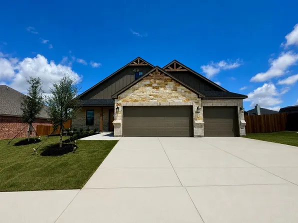 1900 Westhill Dr, Cleburne, TX 76033